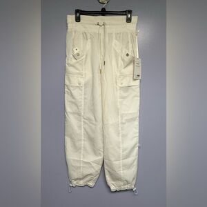 NWT Athleta+Alicia Keyes off White gauze Cargo Pants with and Elastic Cuffs 8